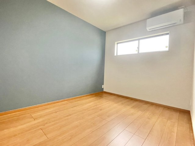 御井町　　３LDKの洋室