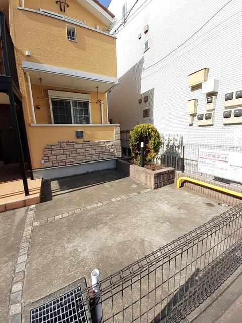 リシェスの駐車場