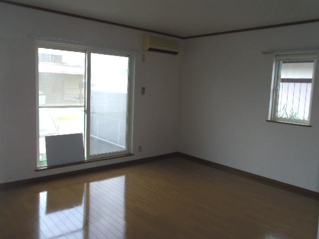 リッチヒルズ上堂の居間・リビング