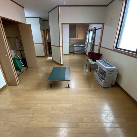 セトル若山の居間・リビング