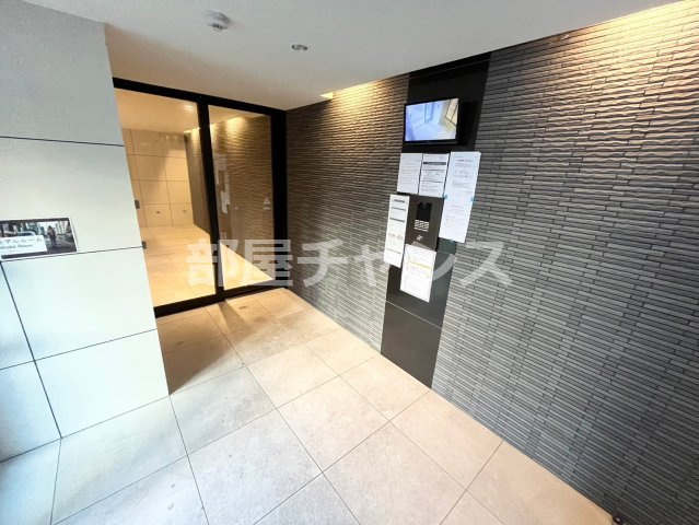 エスリード新栄プライムのエントランス|建物の内部です