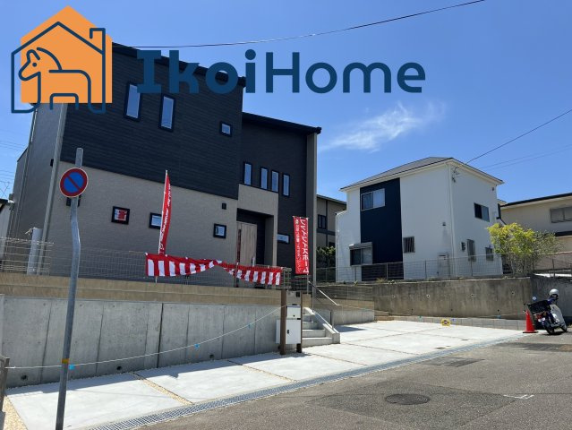 神戸市西区秋葉台1丁目　新築戸建の駐車場|●資料・カタログのご請求無料●最寄り駅の木幡駅までは徒歩12分。駅ちかで通勤や通学に便利な立地です