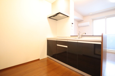 【キッチン】 | セーフハウス | 対面式システムキッチン