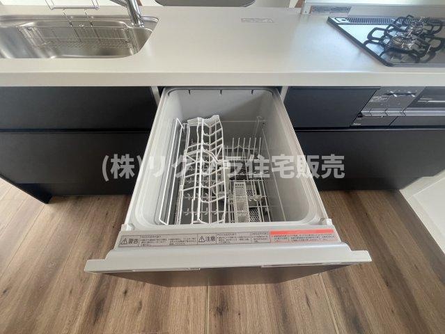 香里三井団地A13棟の設備|食器洗い乾燥機
■物件内覧・資金計画相談・住宅ローン相談、リフォーム相談、お問合せ受付中■
※当日・翌日のご内覧、ご相談はお電話でのお問合せがスムーズです！