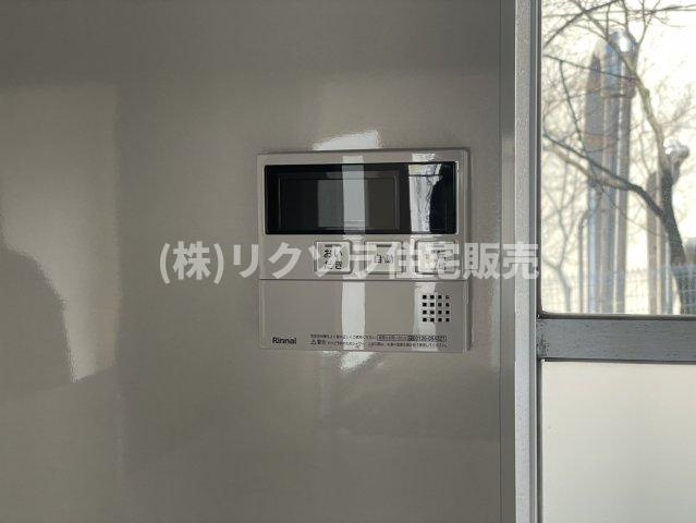 香里三井団地A13棟の発電・温水設備|給湯器
■物件内覧・資金計画相談・住宅ローン相談、リフォーム相談、お問合せ受付中■
※当日・翌日のご内覧、ご相談はお電話でのお問合せがスムーズです！
