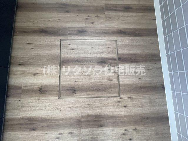 香里三井団地A13棟の収納|床下収納
■物件内覧・資金計画相談・住宅ローン相談、リフォーム相談、お問合せ受付中■
※当日・翌日のご内覧、ご相談はお電話でのお問合せがスムーズです！