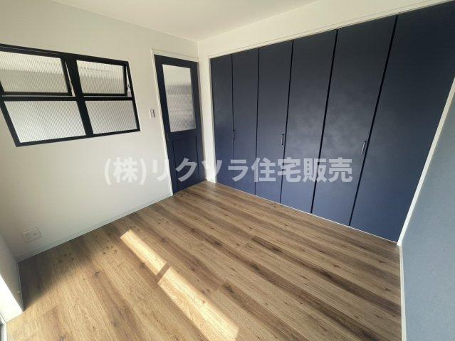 香里三井団地A13棟の寝室|洋室5.0帖
■物件内覧・資金計画相談・住宅ローン相談、リフォーム相談、お問合せ受付中■
※当日・翌日のご内覧、ご相談はお電話でのお問合せがスムーズです！