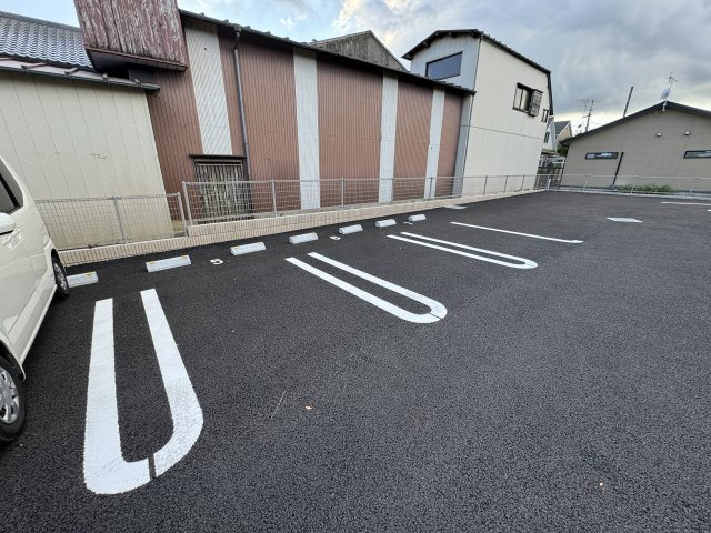 ひまわりの駐車場