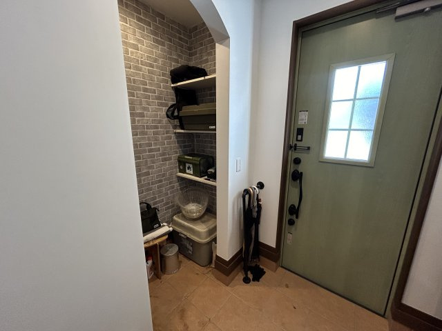 太田市新田上田中町の玄関