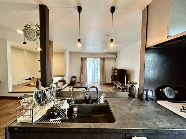 太田市新田上田中町の居間・リビング