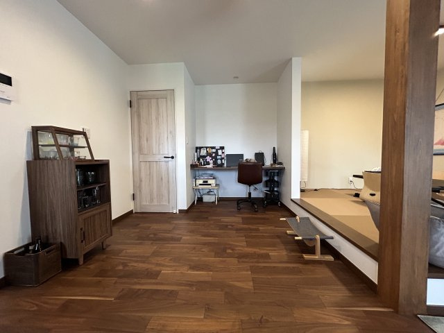 太田市新田上田中町の居間・リビング