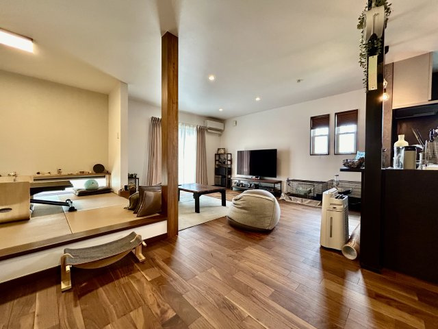 太田市新田上田中町の居間・リビング