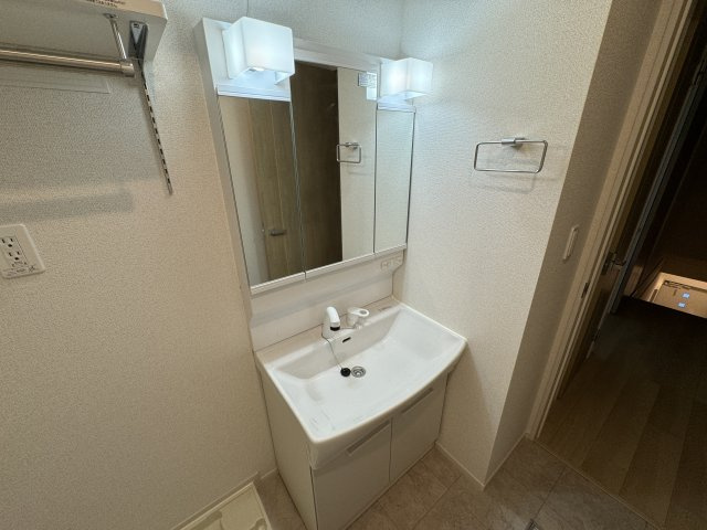ひまわりの独立洗面台|洗面洗髪化粧台