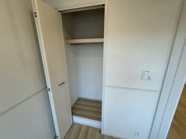 ひまわりの内装|クローゼット（サンルーム）