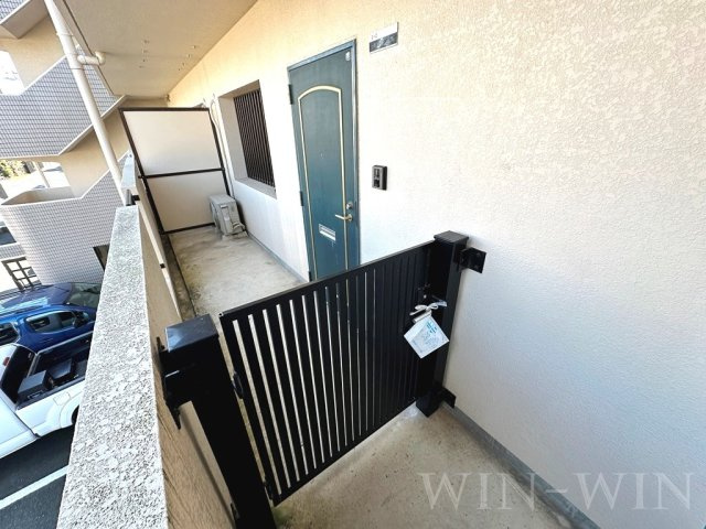 胡蝶羽根井の玄関