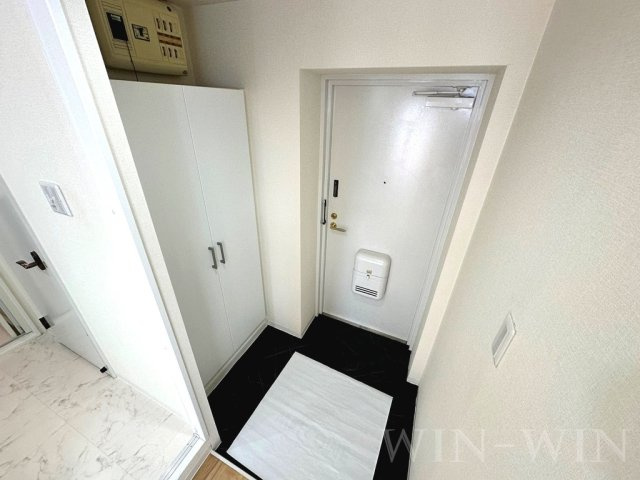 胡蝶羽根井の玄関