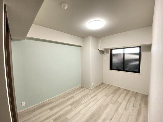 ☆成約☆プレミスト小山ステーションレジデンスの洋室|西側