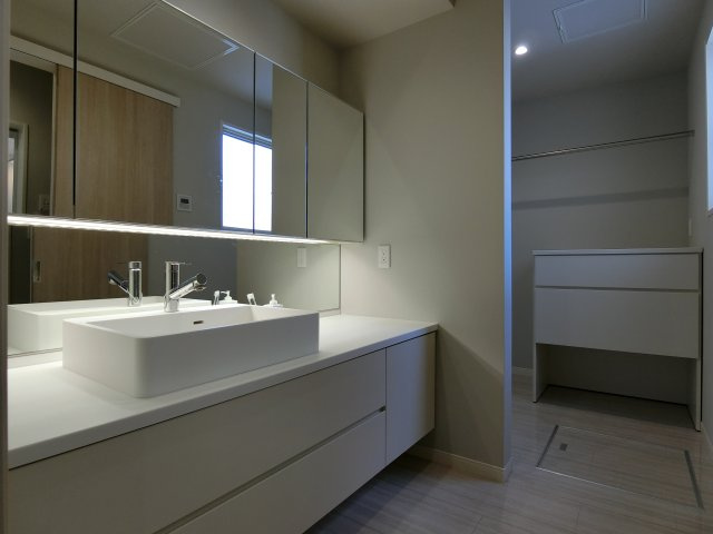 エムズガーデン福米東の独立洗面台