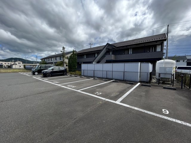 RISE(ライズ)Bの駐車場