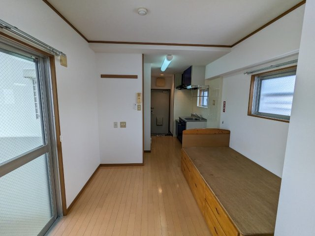 エミネンス西町の洋室