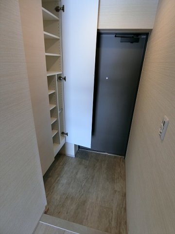 【玄関】