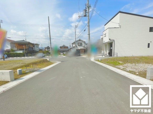 伏見区久我本町　5号地の前面道路含む現地写真