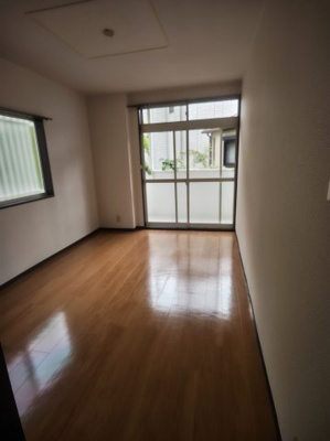 【洋室】 | ウッディ・ナウ | 明るい洋室です