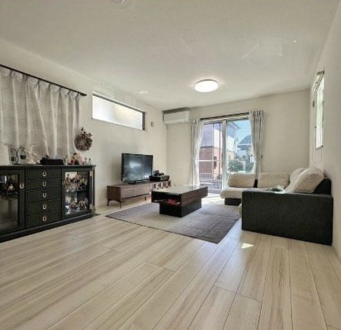 【居間・リビング】 | 比企郡嵐山町大字志賀　中古戸建