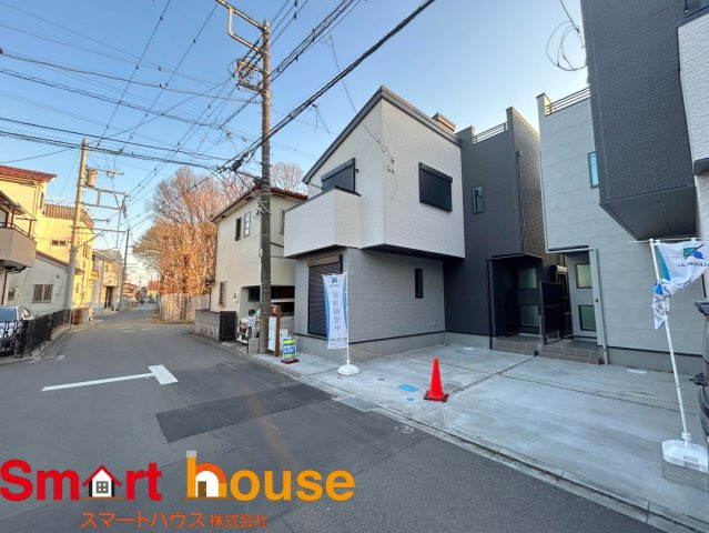 相模原市南区大野台　新築2棟の前面道路含む現地写真|お住まいの前面道路が広いと駐車が楽になり、陽当たりも遮られないので明るく居心地の良いお家になります♪