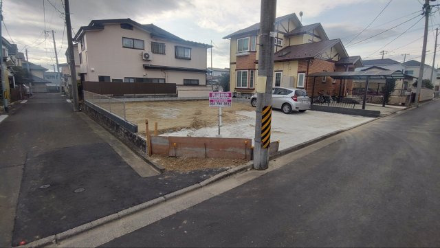【前面道路含む現地写真】の画像