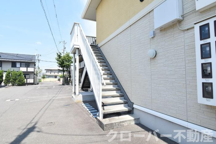 ベルシャトル C棟|共用階段