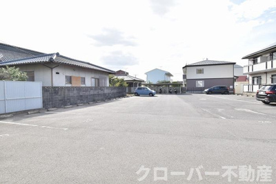 【駐車場】 | ベルシャトル C棟 | 駐車場