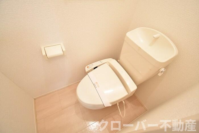 ベルシャトル C棟のトイレ|温水洗浄暖房便座