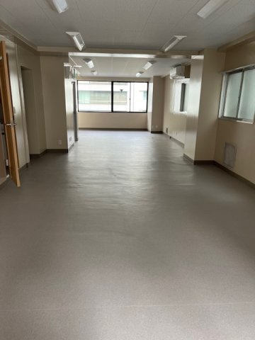 神戸ビルの内装