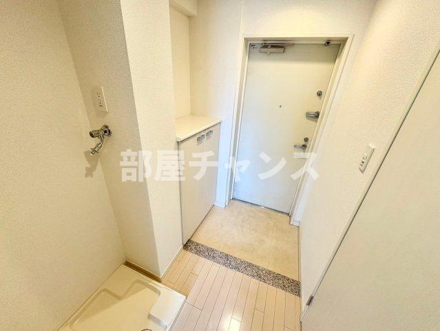 KDXレジデンス神宮前の玄関