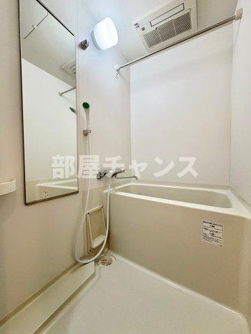 KDXレジデンス神宮前の浴室