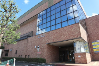 【周辺】 | 宮前平グリーンハイツ | 徒歩約13分　宮前図書館です