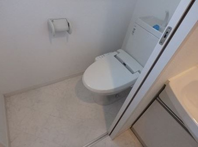 【トイレ】 | YGM九大病院前 | 別号室の写真になります。現況優先。