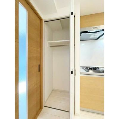 【収納】 | サムティ西新南SQUARE | 別号室の写真になります。現況優先。