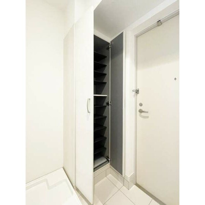 【玄関】 | サムティ西新南SQUARE | 別号室の写真になります。現況優先。