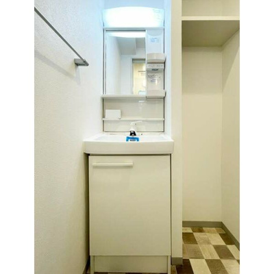 【洗面所】 | サムティ西新南SQUARE | 別号室の写真になります。現況優先。