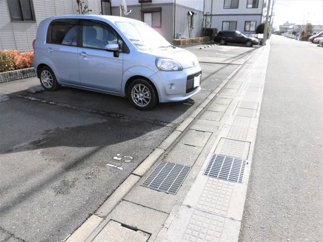 レジデンスかとう　Ａ棟の駐車場