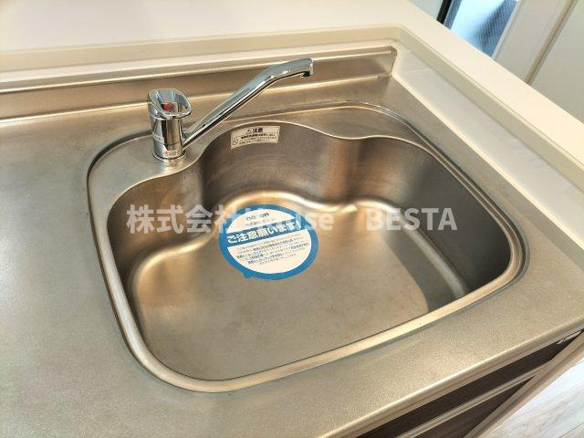 セレニテ神戸元町クレアのキッチン