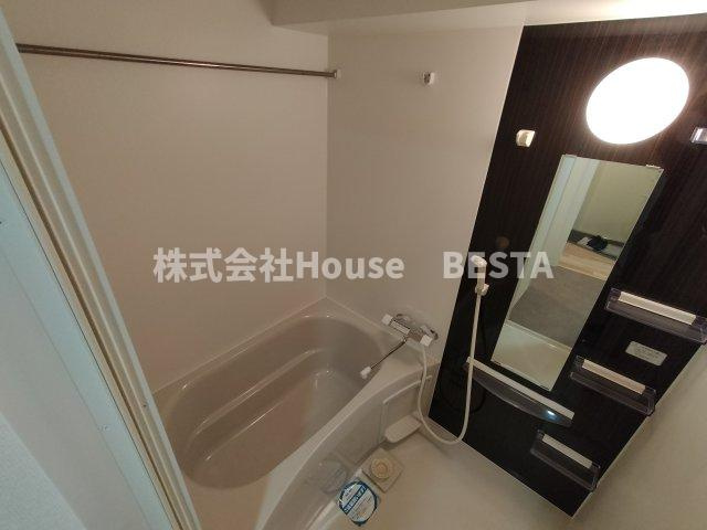 セレニテ神戸元町クレアの浴室