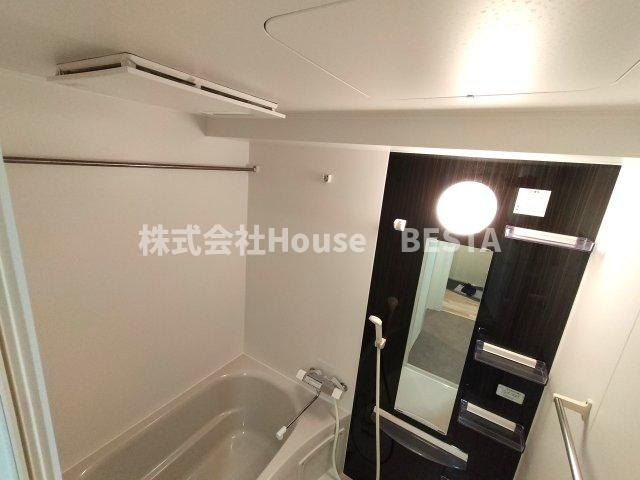 セレニテ神戸元町クレアの浴室