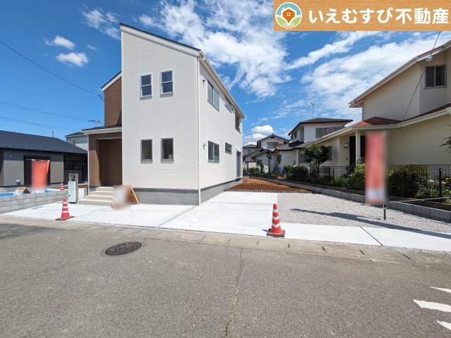 Livele Garden.S　本庄万年寺の駐車場|2台駐車可能なスペース完備
しっかり舗装してある駐車スペースで天気が悪く足元が悪い日でも乗り降りしやすい♪