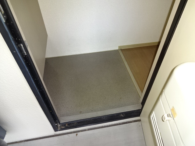 サンアクティーＢの玄関