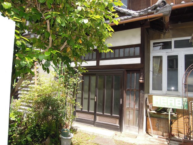 伏越1売家の外観