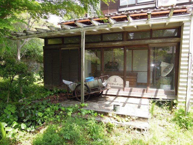 伏越1売家の外観