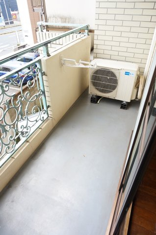 ロジュマン幕張のバルコニー